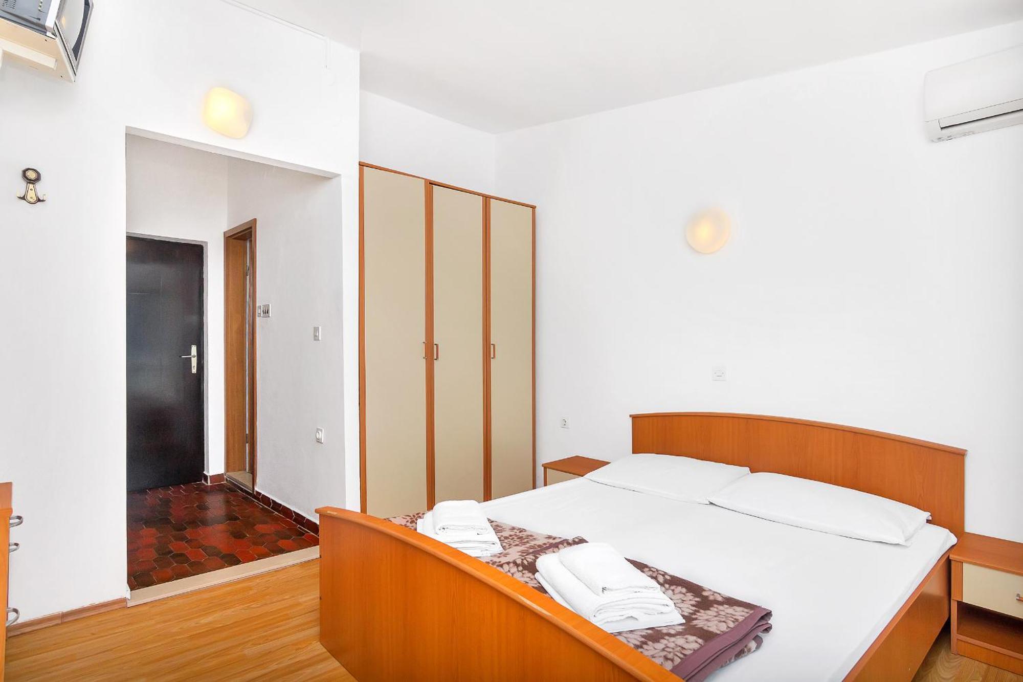Apartmani Cico Gdinj Экстерьер фото