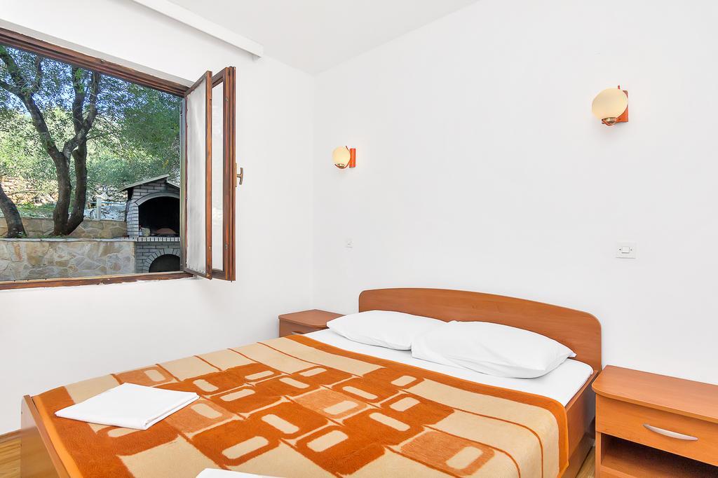 Apartmani Cico Gdinj Экстерьер фото