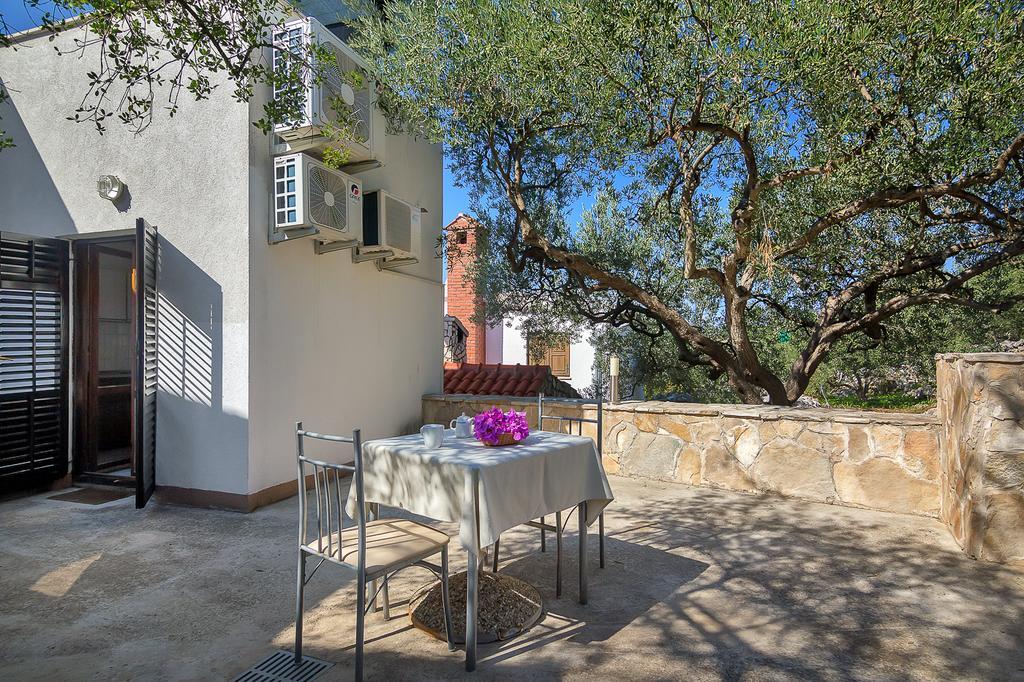 Apartmani Cico Gdinj Экстерьер фото